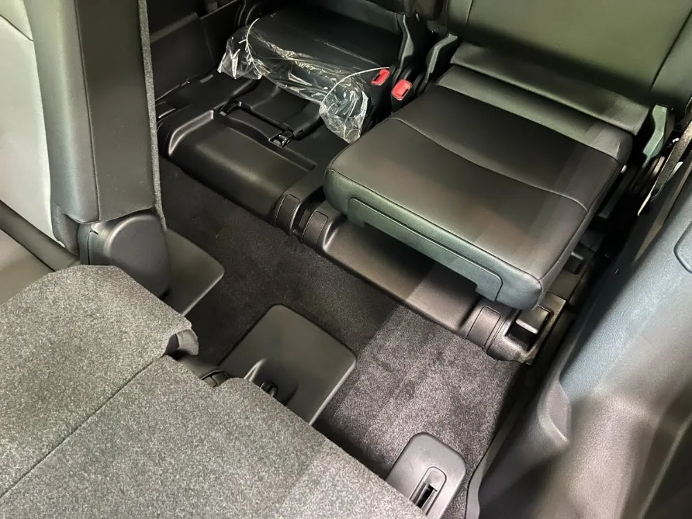 2022 Toyota 4Runner SR5 Super White 16